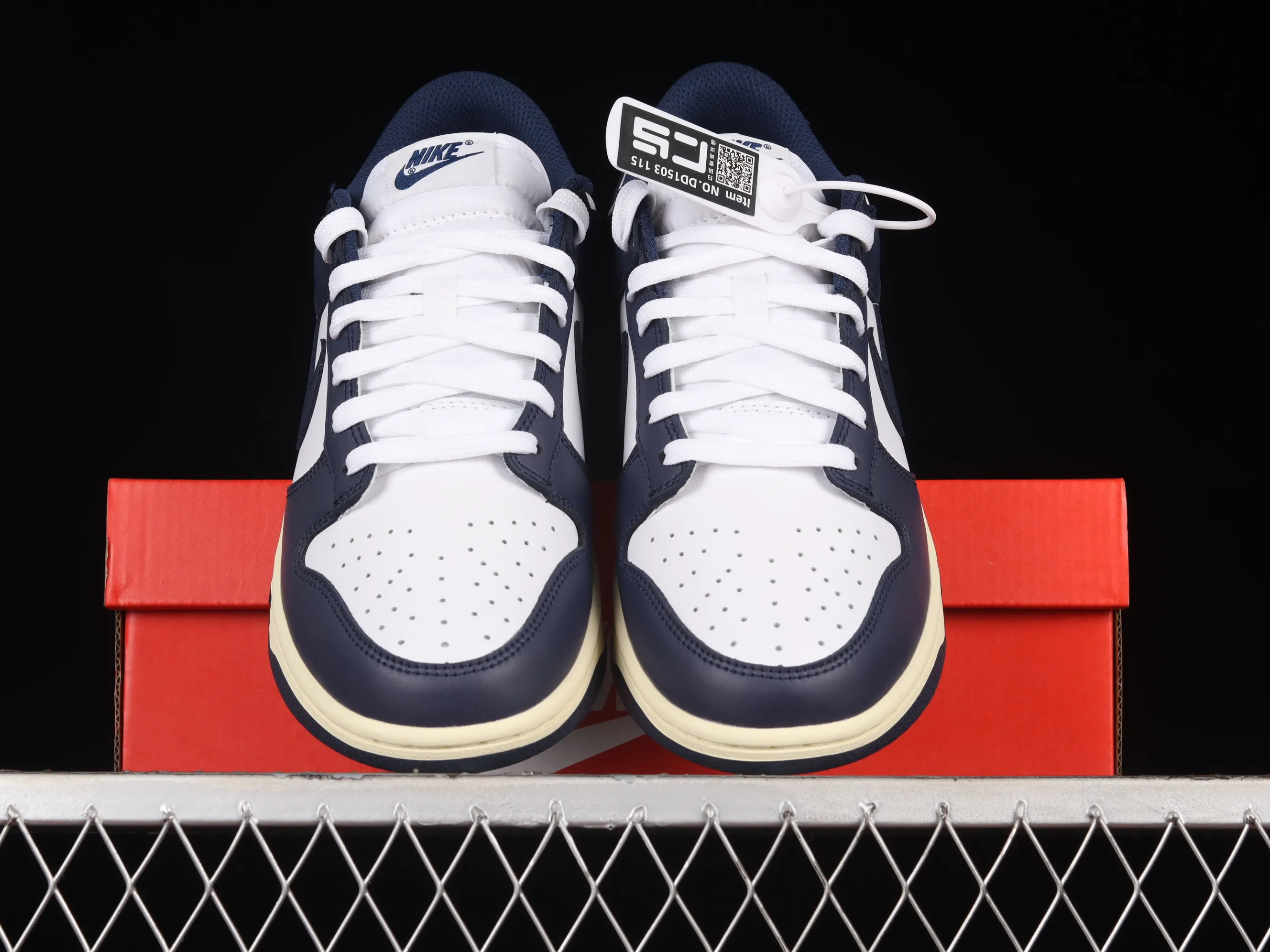 All Categories Nk SB Dunk Series Nk SB Dunk Low Low-top Sneakers Nk SB Dunk Low "Navy Blue" Navy Blue Color SB Smashed Backboard Fashion Casual Sneakers DD1503-115